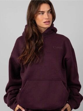 Comfrt - unisex hoodie Sweatshirt in Maroon